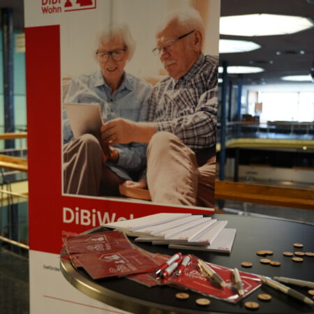 Das Projekt DiBiWohn informierte zu digitalen Bildungsprozessen für ältere Menschen in seniorenspezifischen Wohnformen der institutionalisierten Altenhilfe